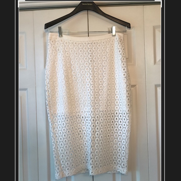 Express pencil skirt - Picture 1 of 3